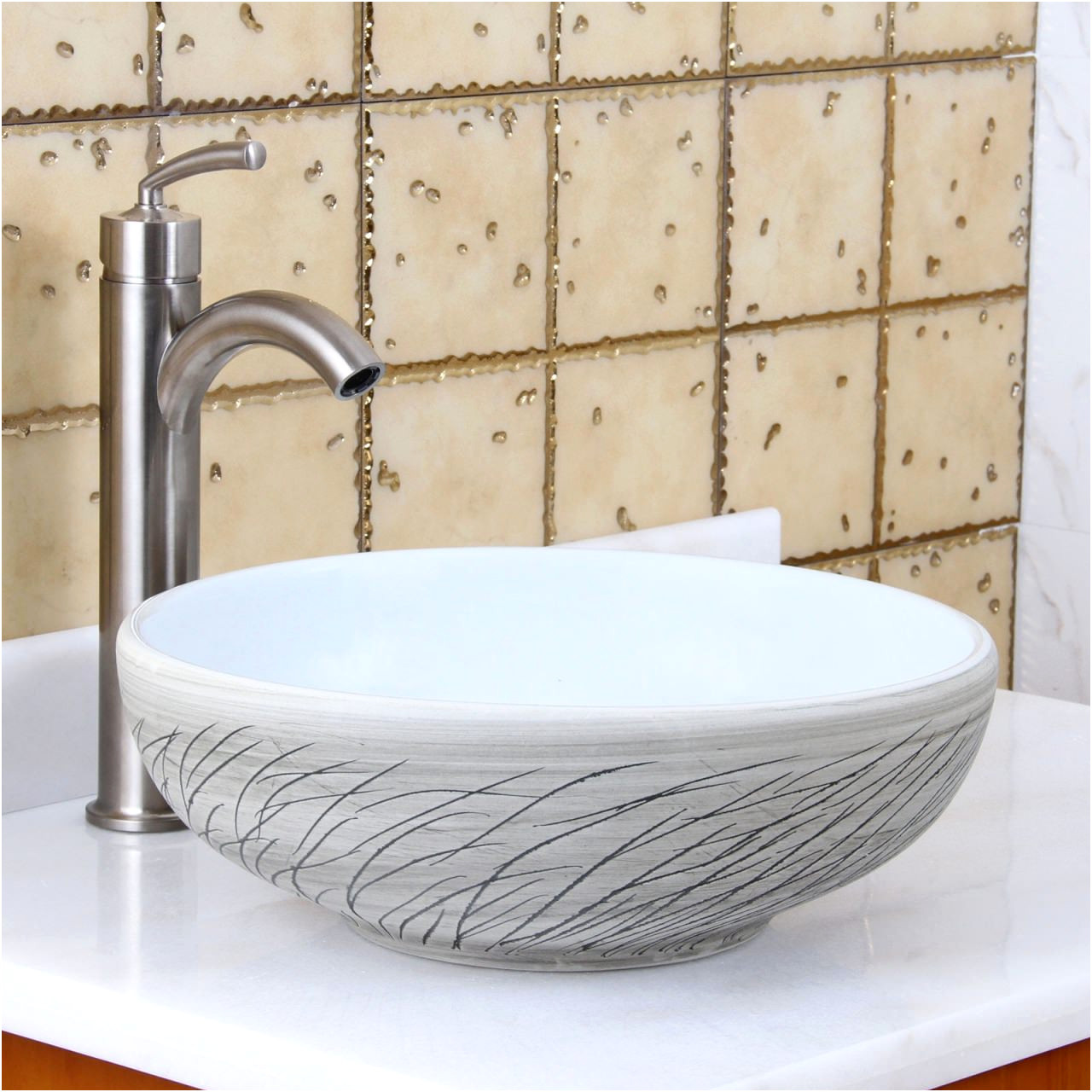 Lovely toilets and Sinks for Small Bathrooms